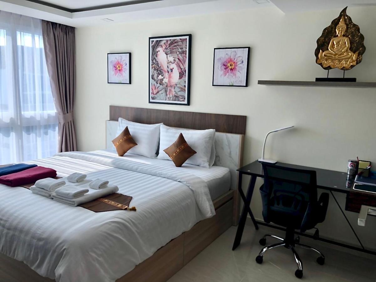 Luxury Business Suits In Grand Avenue By Pattaya City Estates Eksteriør bilde