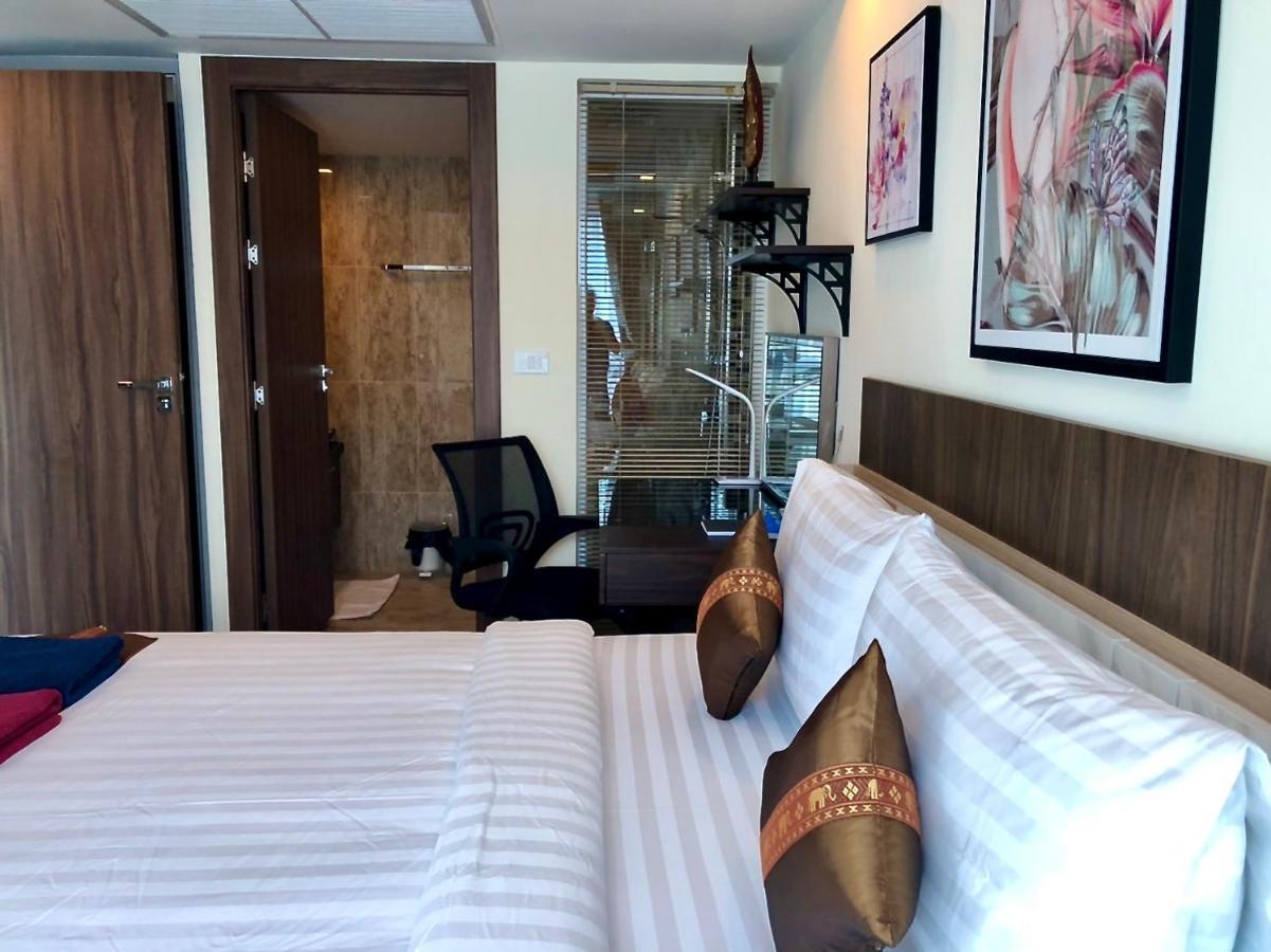Luxury Business Suits In Grand Avenue By Pattaya City Estates Eksteriør bilde