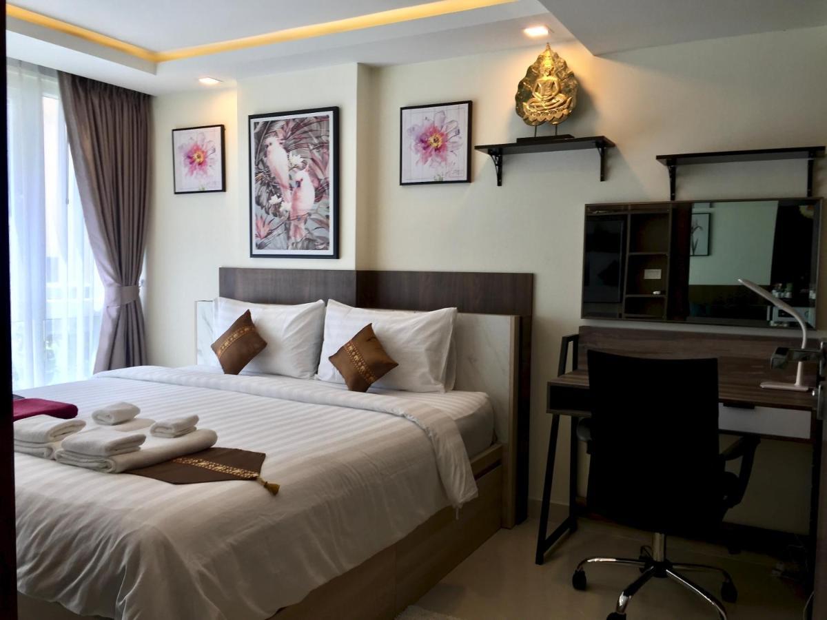 Luxury Business Suits In Grand Avenue By Pattaya City Estates Eksteriør bilde