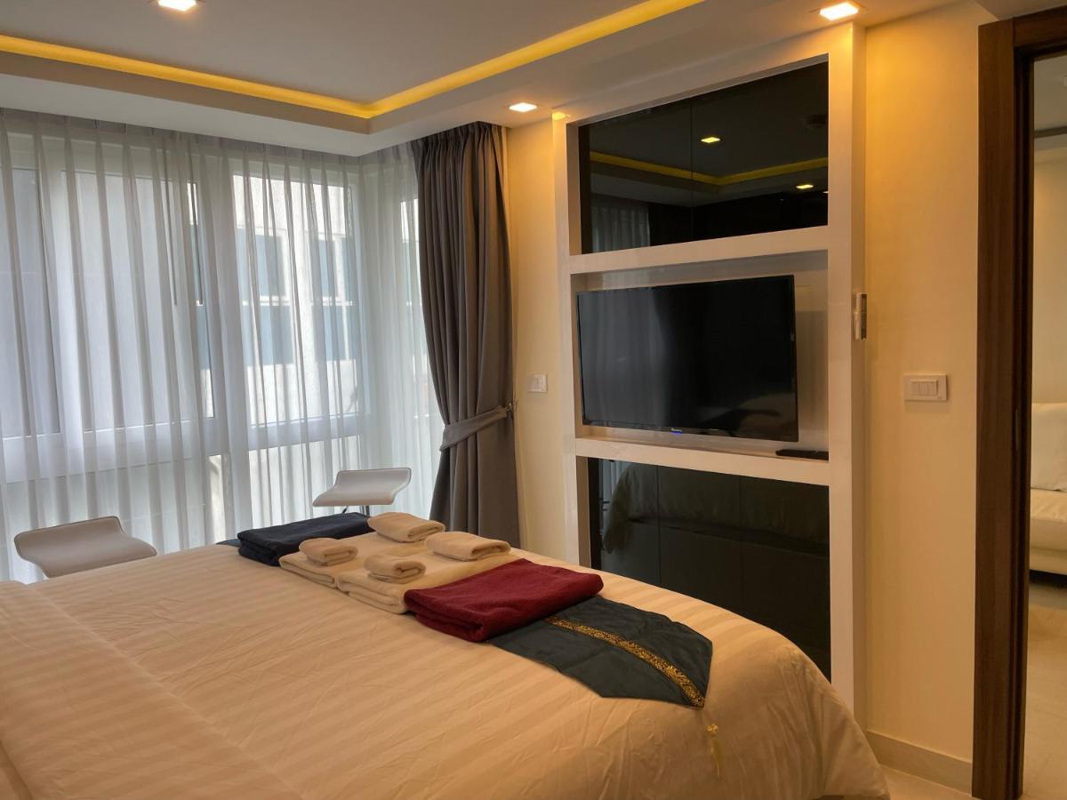 Luxury Business Suits In Grand Avenue By Pattaya City Estates Eksteriør bilde
