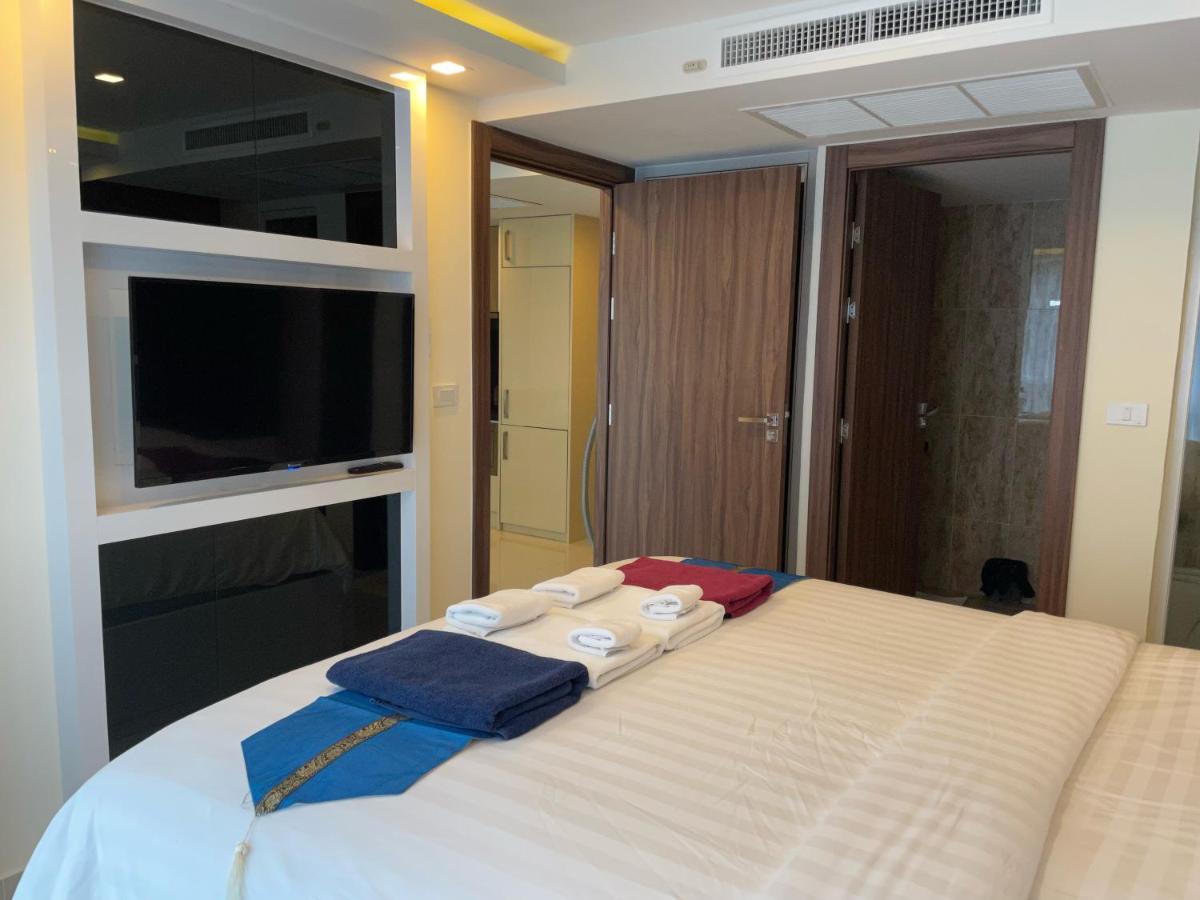 Luxury Business Suits In Grand Avenue By Pattaya City Estates Eksteriør bilde