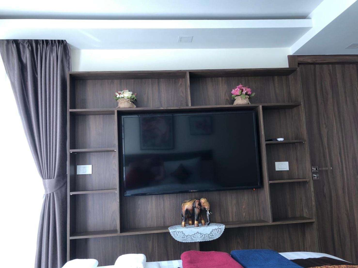 Luxury Business Suits In Grand Avenue By Pattaya City Estates Eksteriør bilde