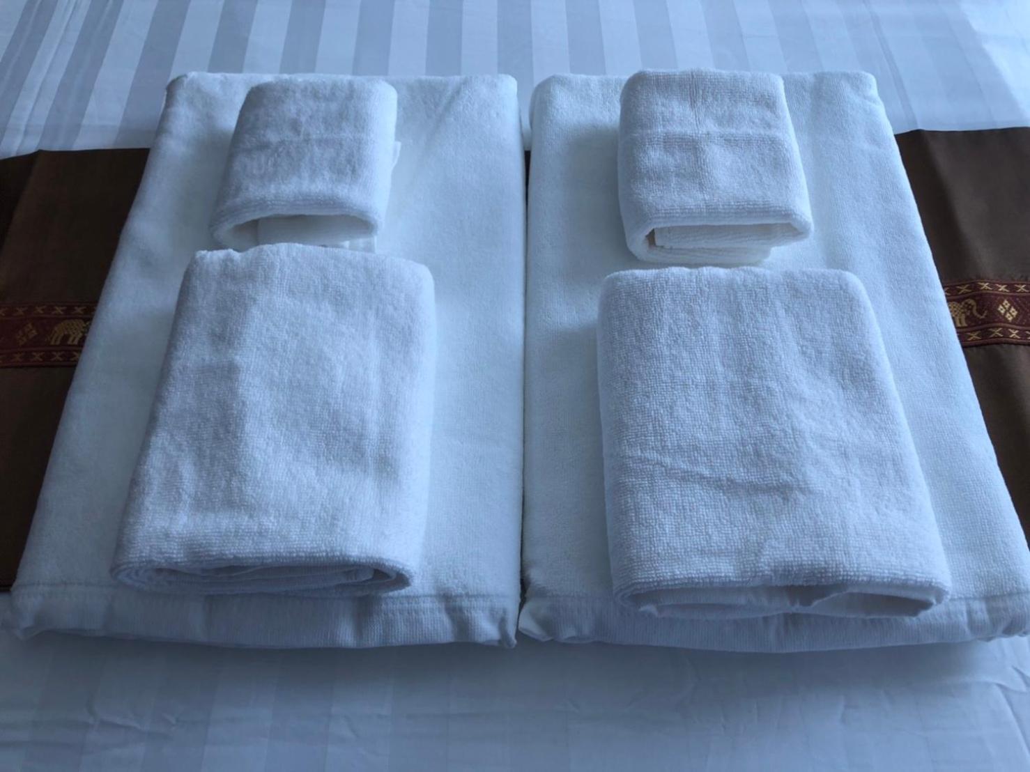Luxury Business Suits In Grand Avenue By Pattaya City Estates Eksteriør bilde