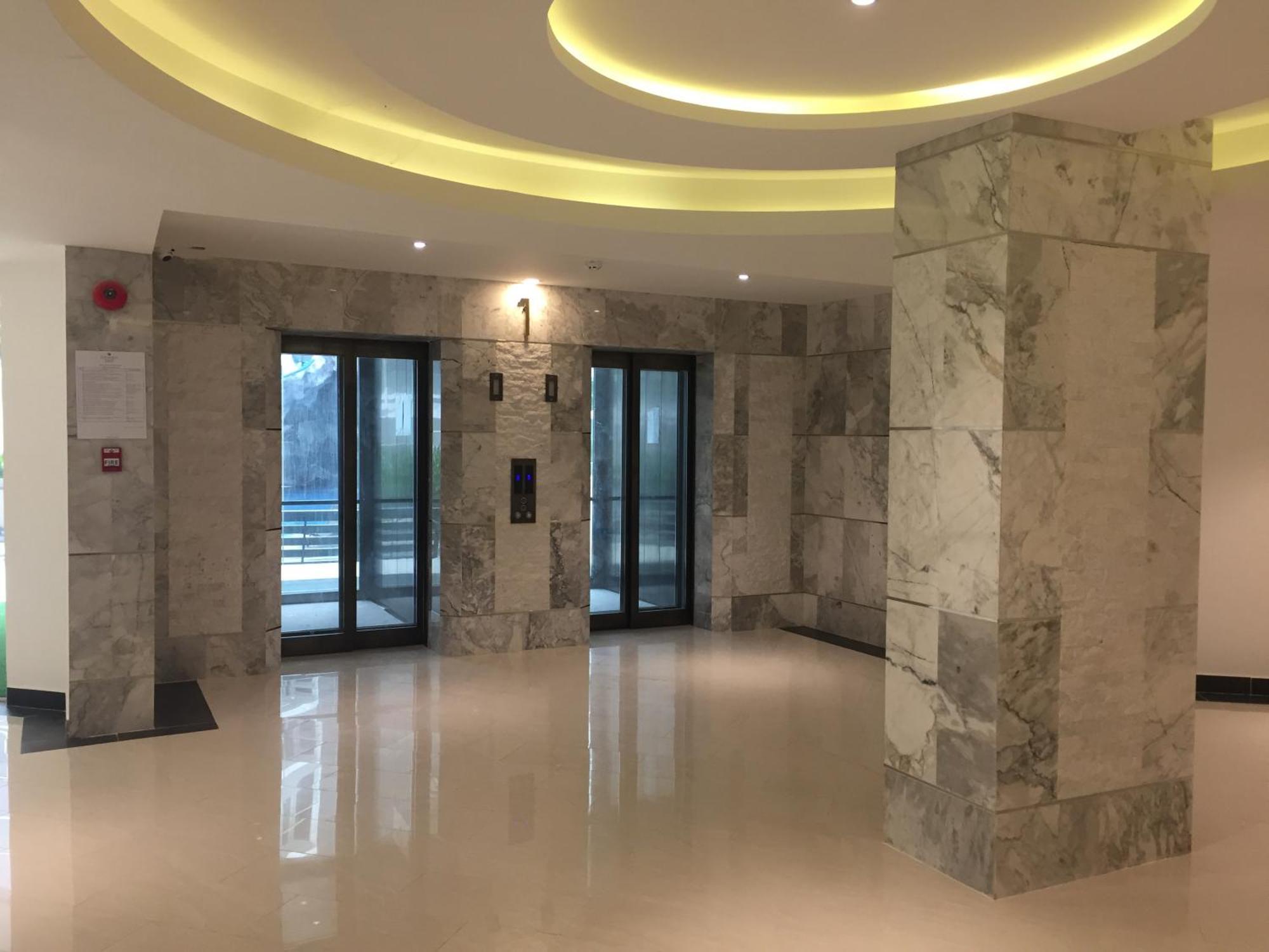 Luxury Business Suits In Grand Avenue By Pattaya City Estates Eksteriør bilde