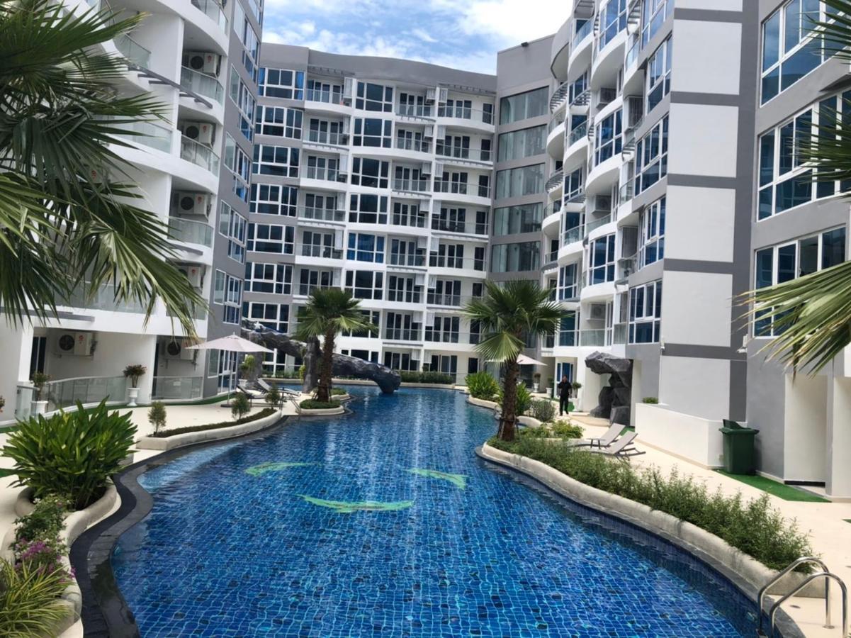 Luxury Business Suits In Grand Avenue By Pattaya City Estates Eksteriør bilde