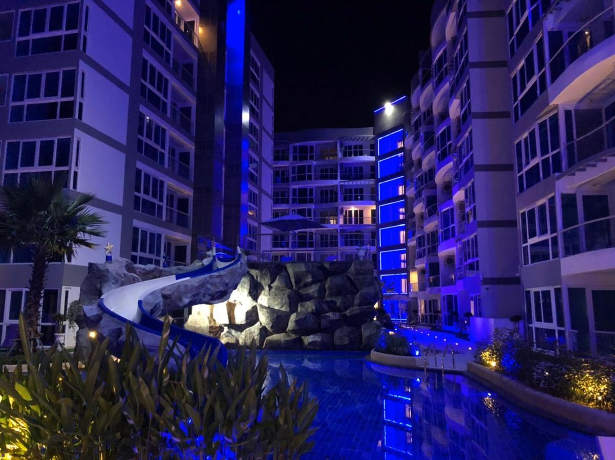 Luxury Business Suits In Grand Avenue By Pattaya City Estates Eksteriør bilde