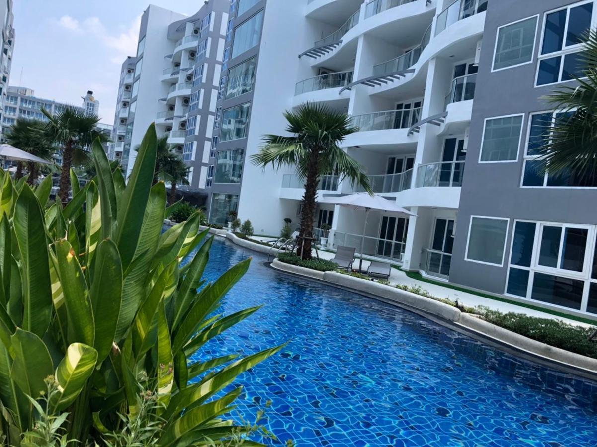 Luxury Business Suits In Grand Avenue By Pattaya City Estates Eksteriør bilde