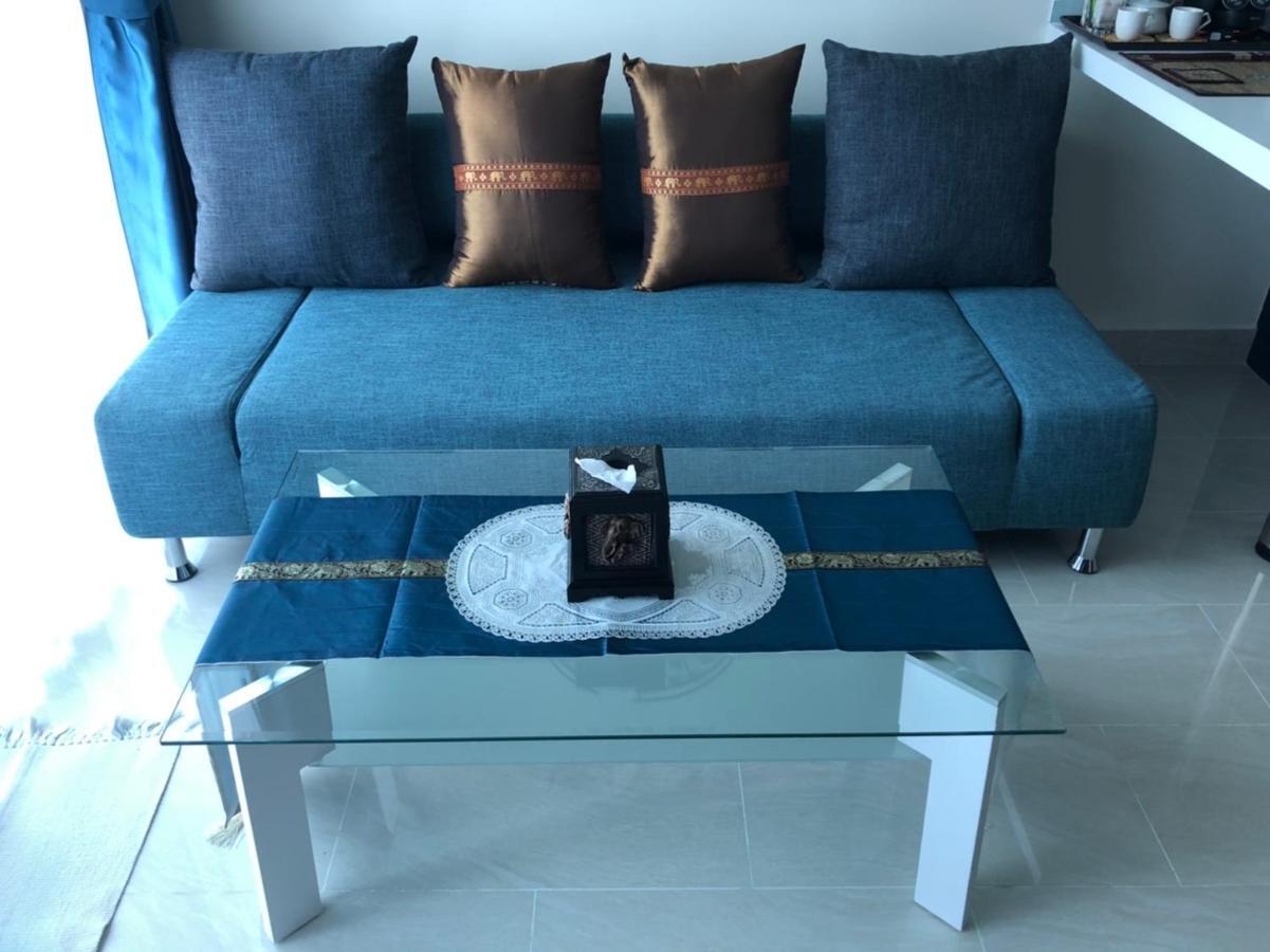 Luxury Business Suits In Grand Avenue By Pattaya City Estates Eksteriør bilde