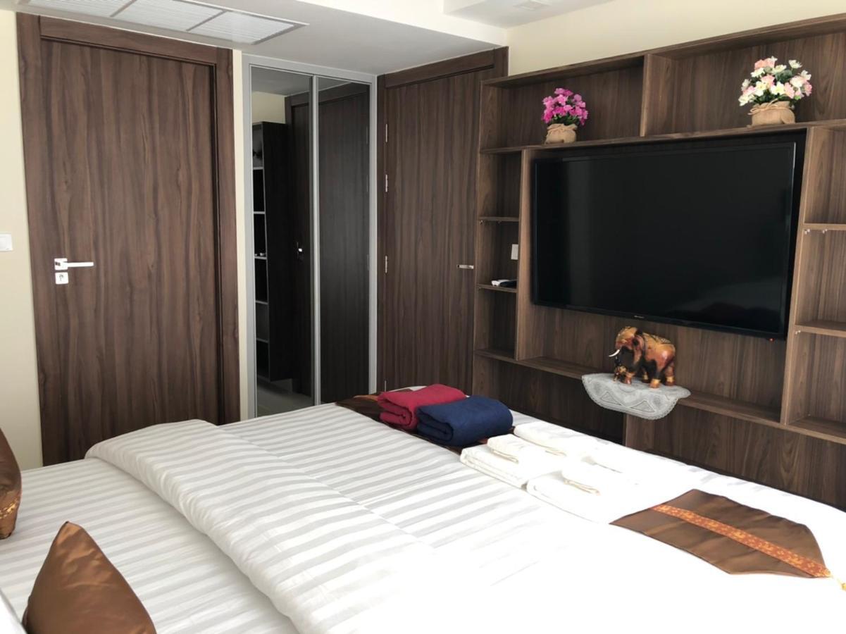 Luxury Business Suits In Grand Avenue By Pattaya City Estates Eksteriør bilde